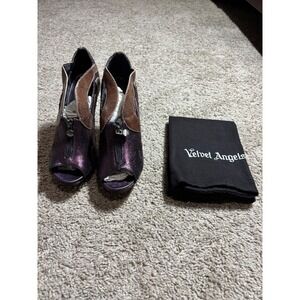 Velvet Angels Falcon Purple Metallic Stingray Print Zip Peep Toe Heels 36.5 6.5